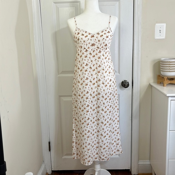 American Eagle V-Neck Midi Dress - Picture 2 of 10